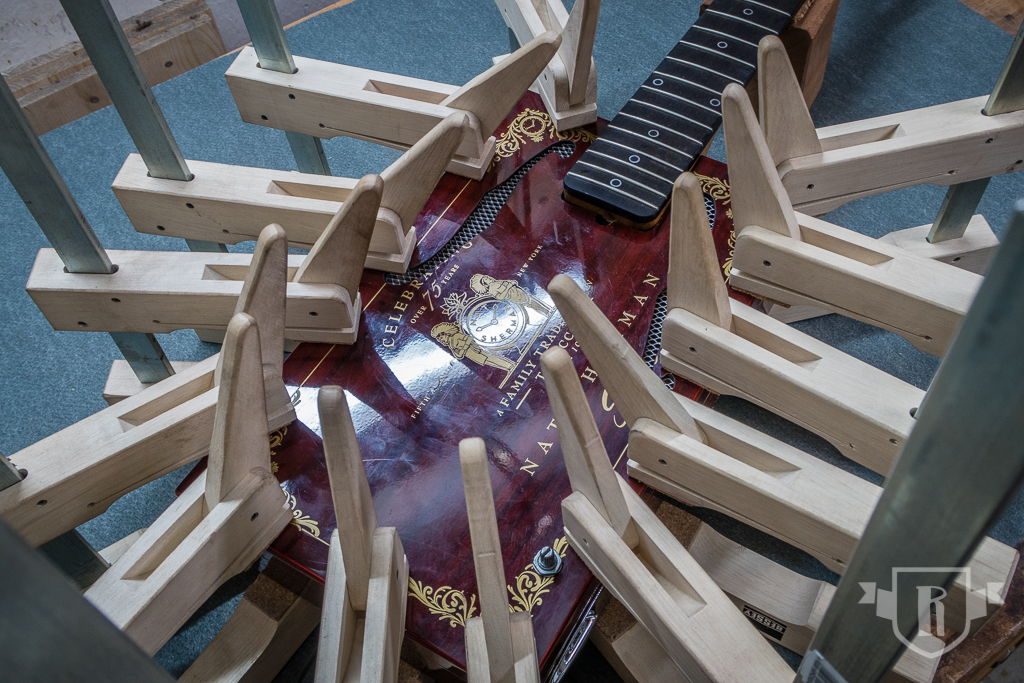 Baubericht: 6-saitige Cigar-Box-Gitarre "Nat Sherman"